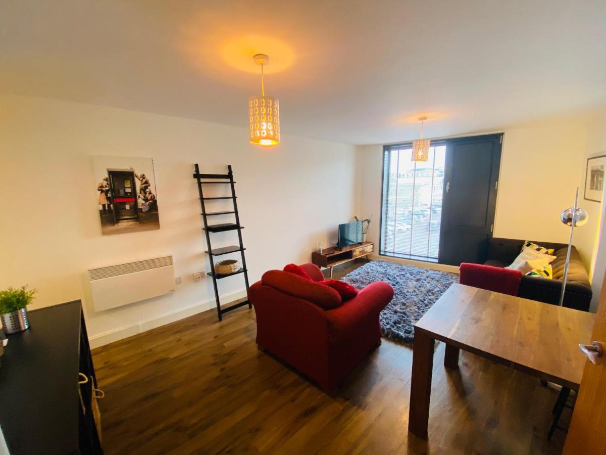 Stewart St James Walk Apartment Cheltenham Eksteriør billede